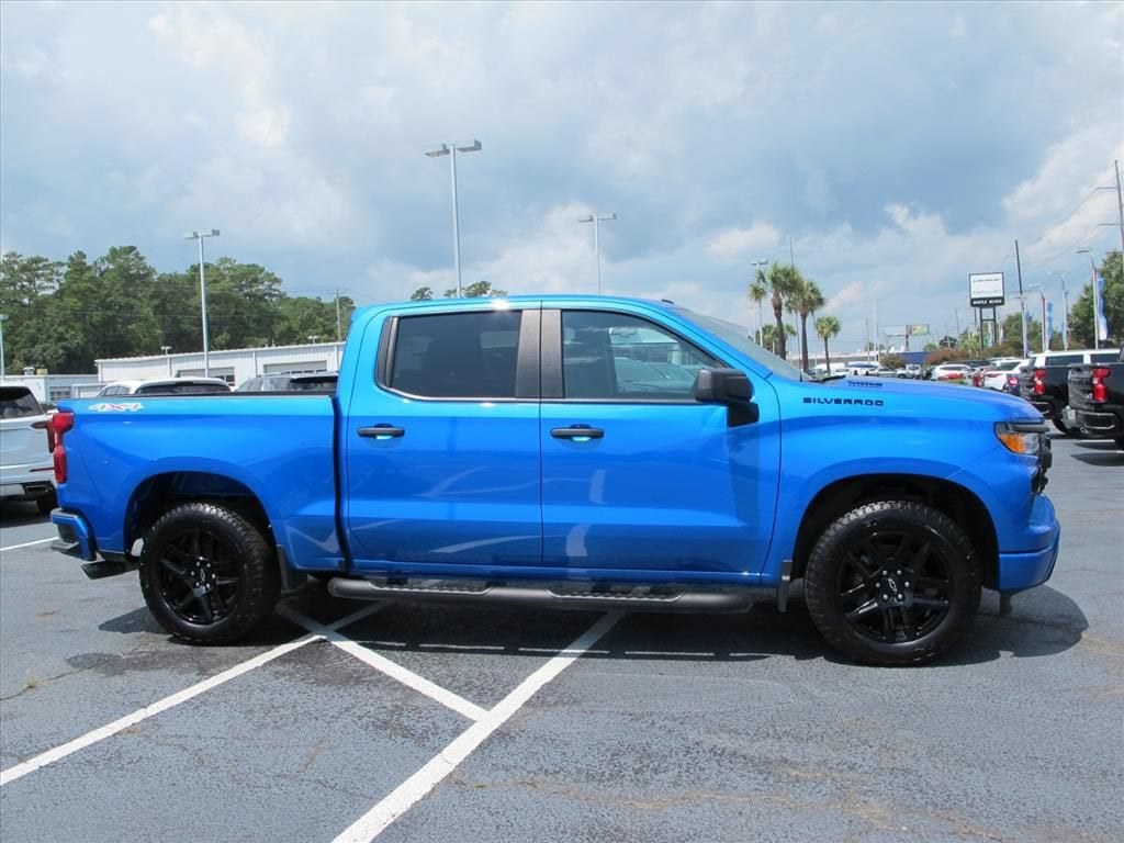 2025 Chevrolet Silverado 1500 Custom