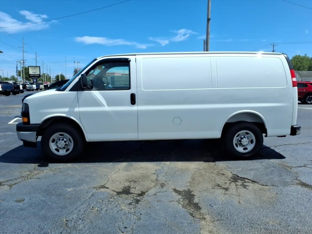 2026 Chevrolet Express Cargo WT