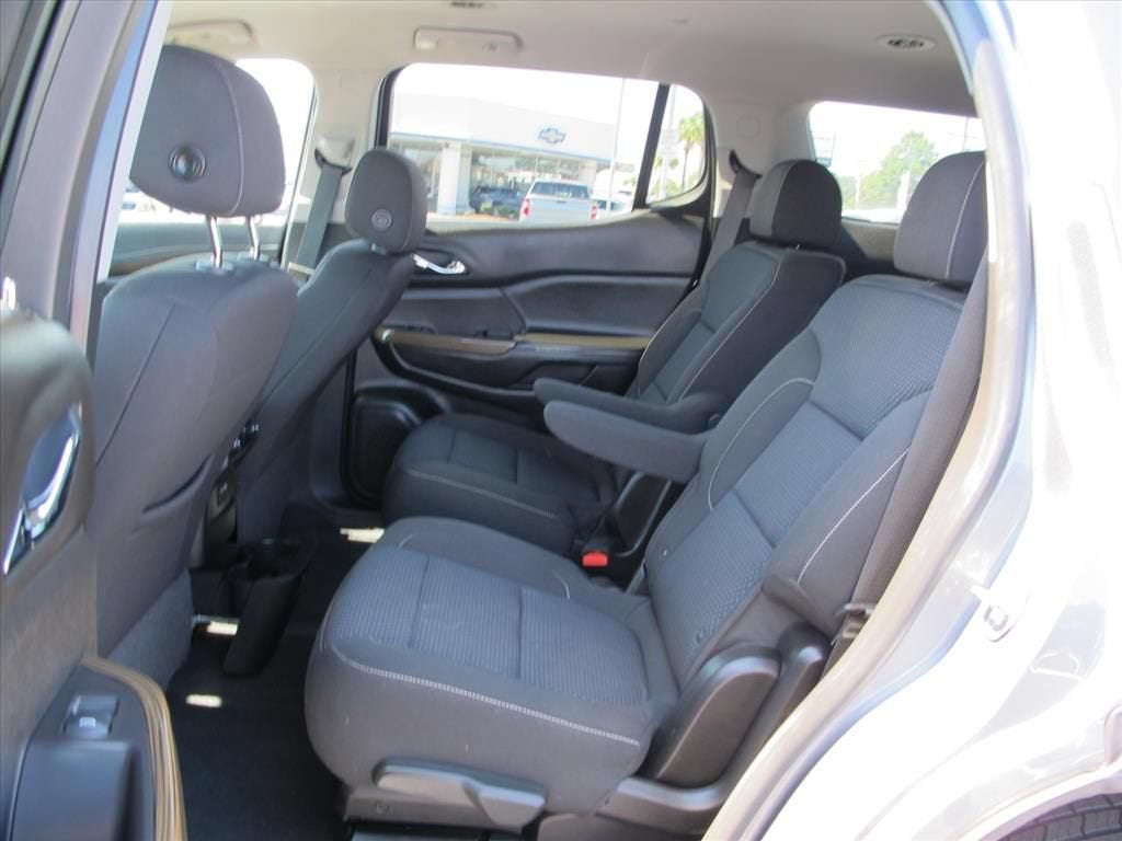 2020 GMC Acadia SLE