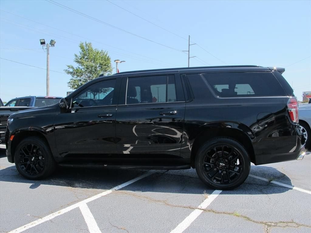 2022 Chevrolet Suburban RST