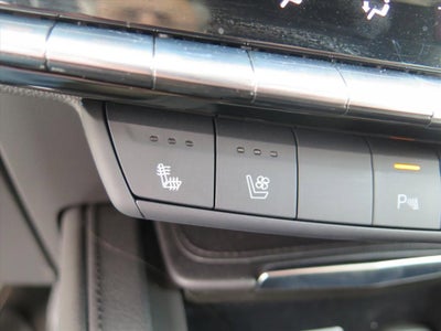 2025 Cadillac XT4 Premium Luxury