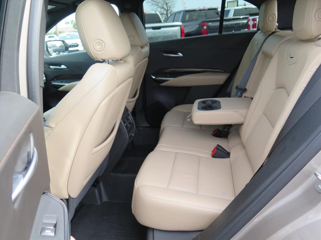 2025 Cadillac XT4 Premium Luxury