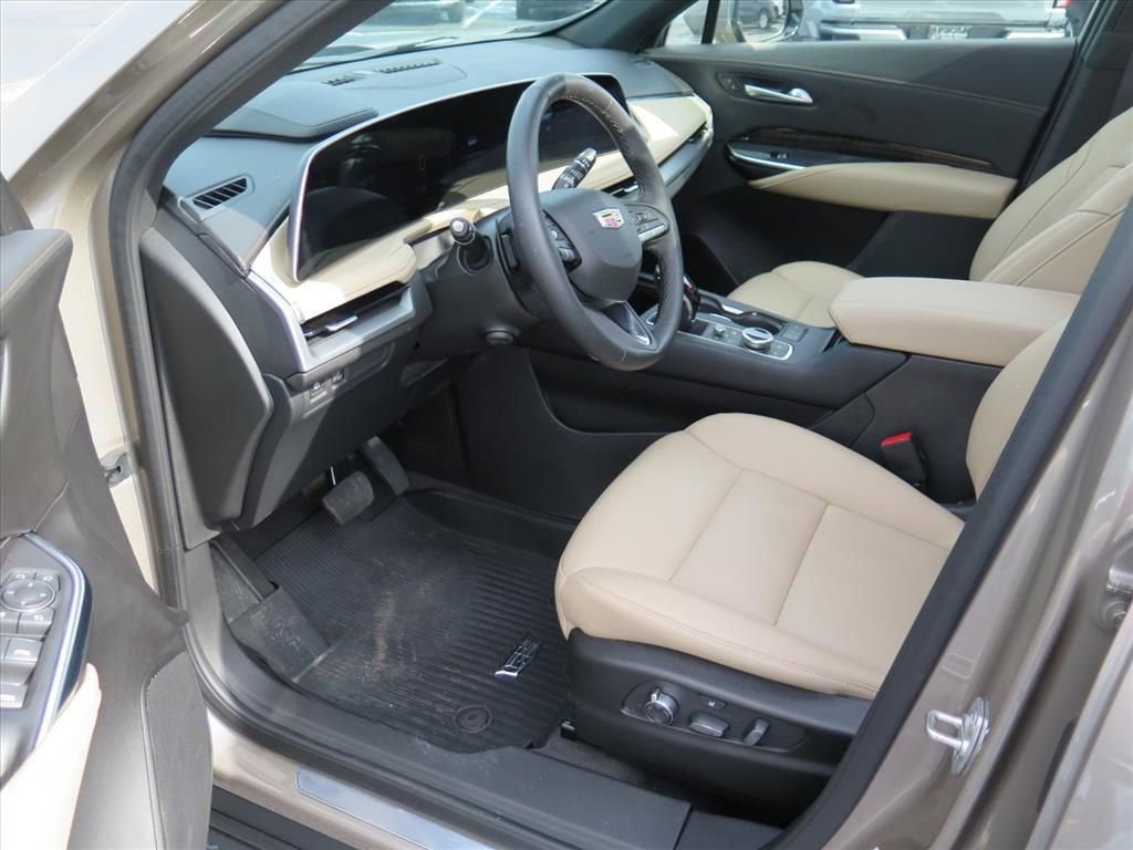 2025 Cadillac XT4 Premium Luxury