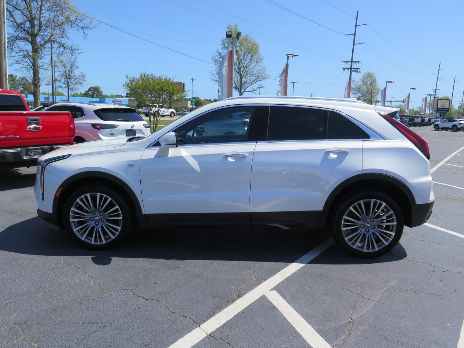 2024 Cadillac XT4 Premium Luxury