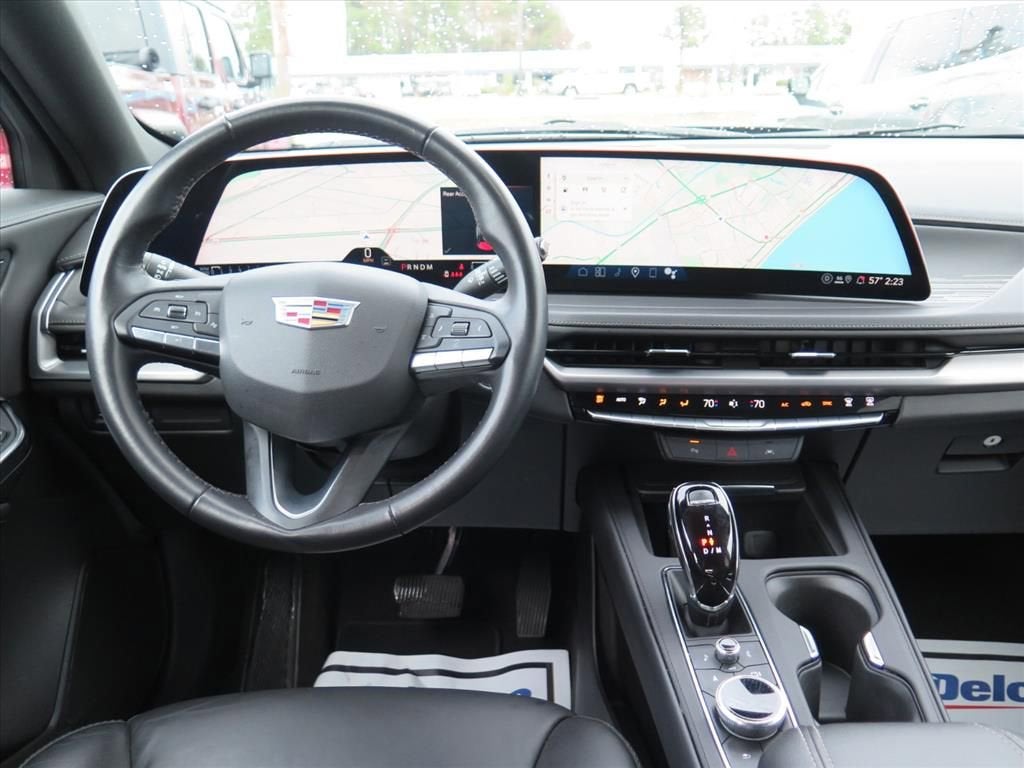 2025 Cadillac XT4 Premium Luxury