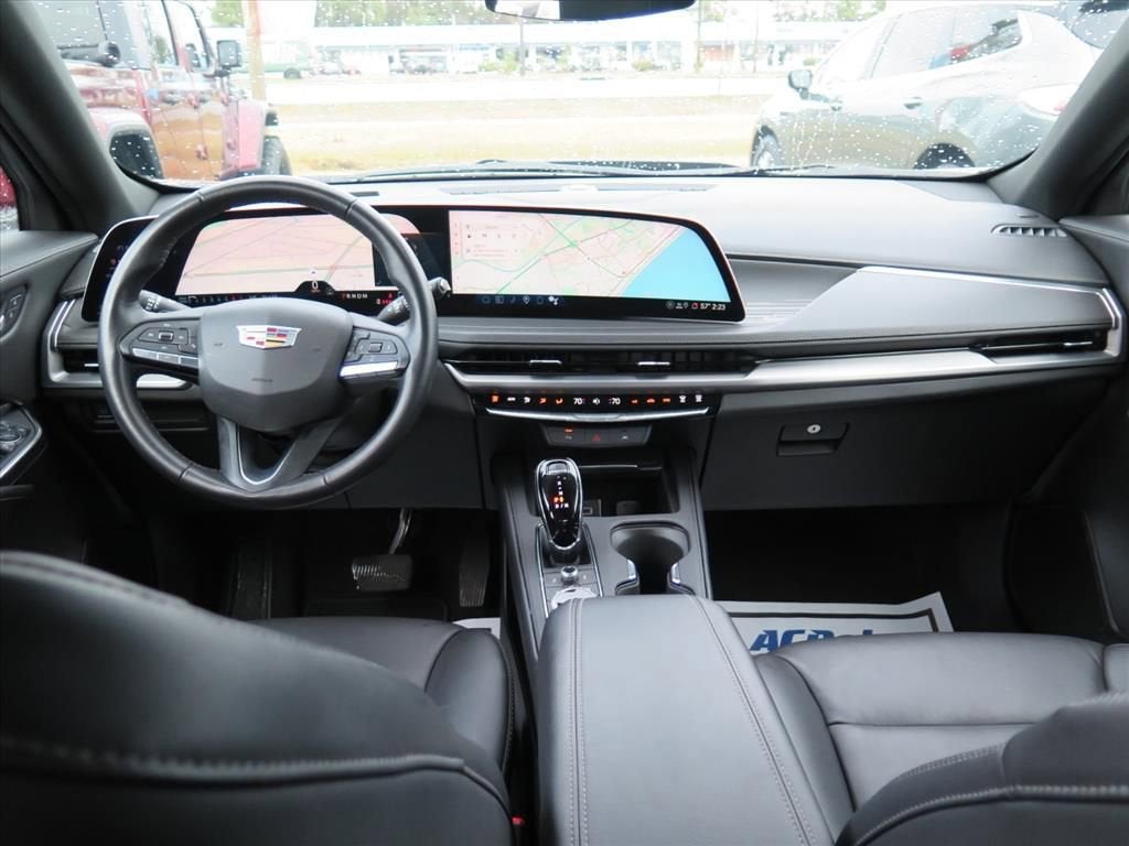 2025 Cadillac XT4 Premium Luxury