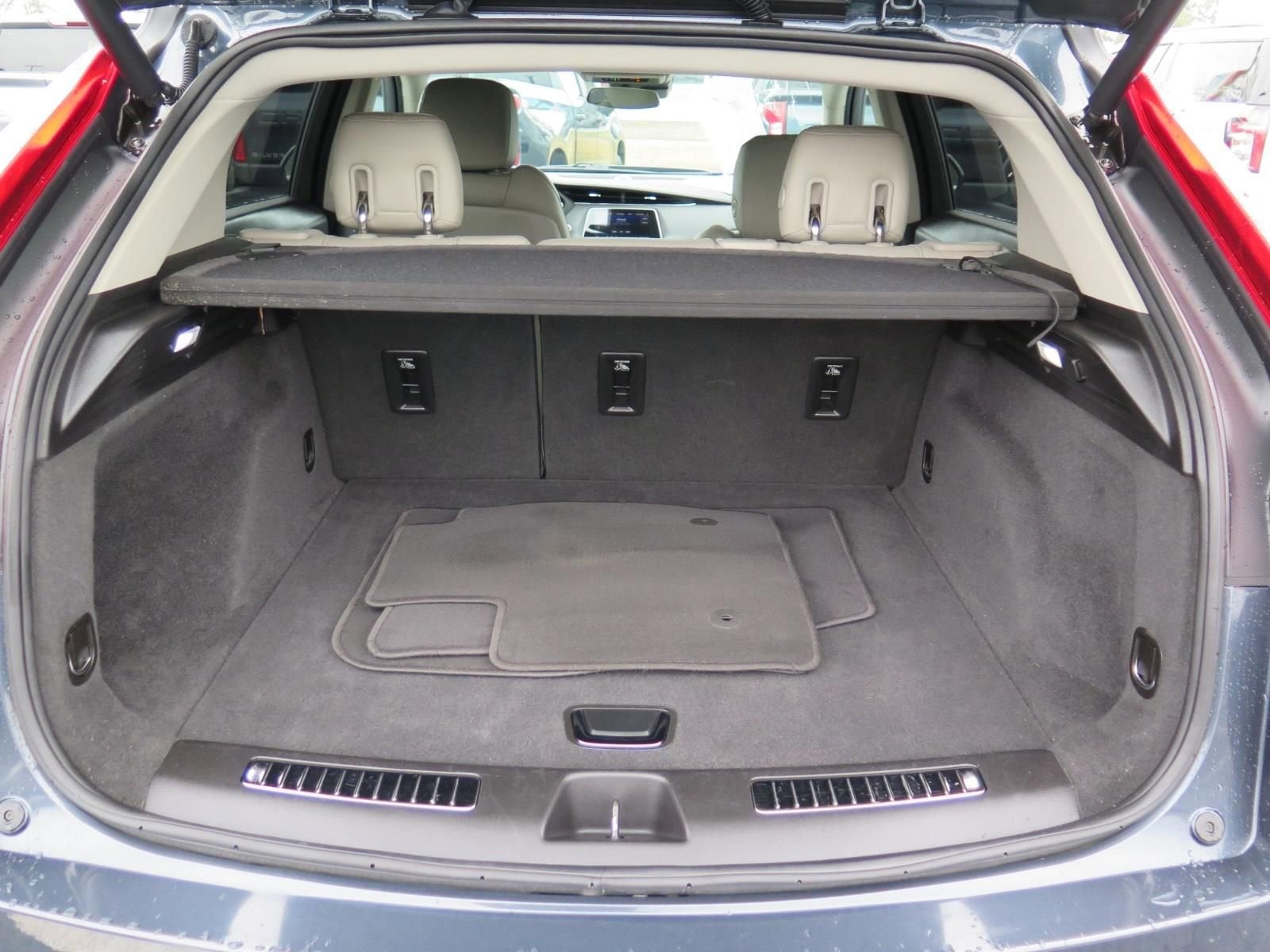 2019 Cadillac XT4 FWD Premium Luxury