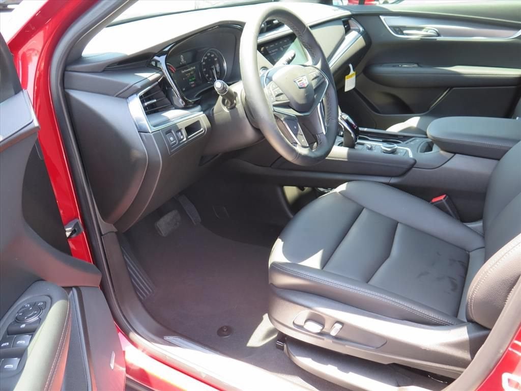 2026 Cadillac XT5 Luxury