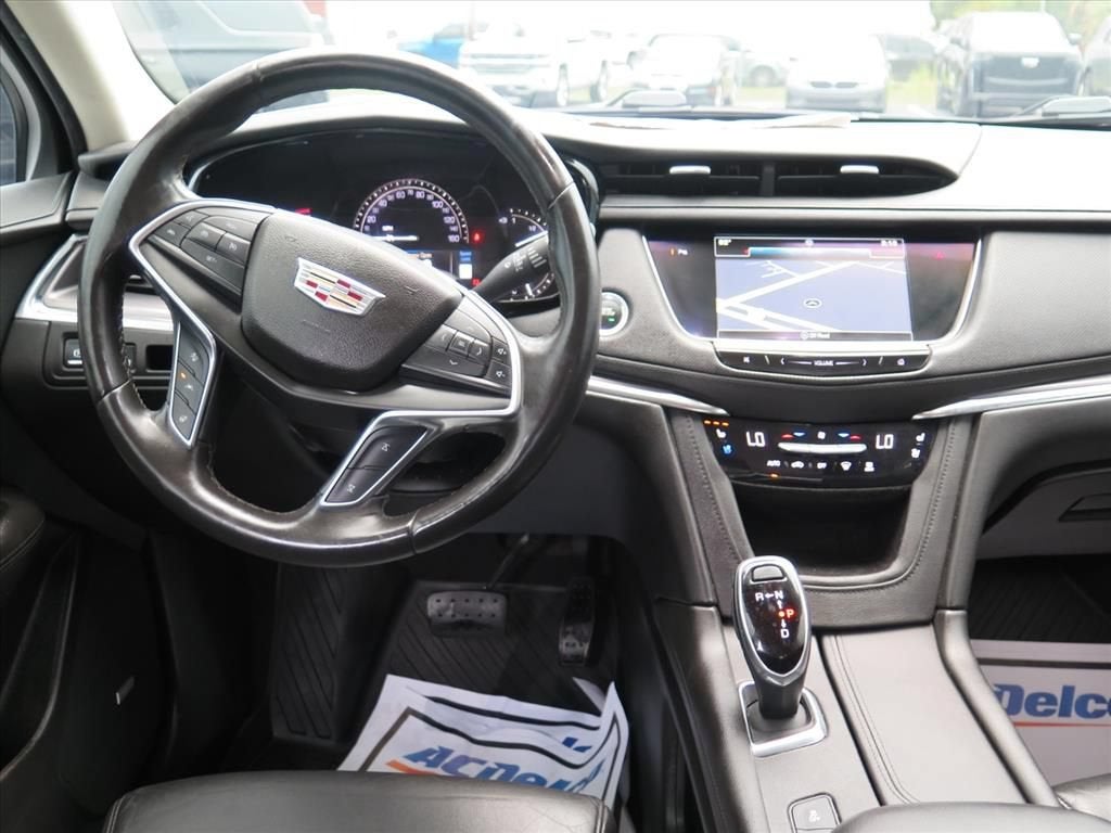 2017 Cadillac XT5 Premium Luxury FWD