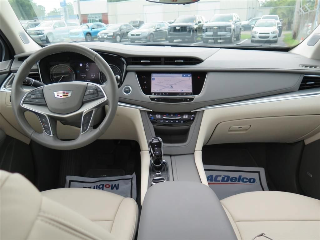 2024 Cadillac XT5 Premium Luxury