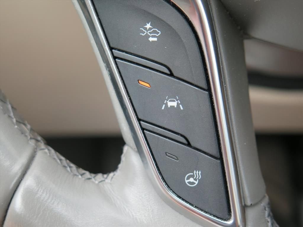 2018 Cadillac XT5 Premium Luxury FWD