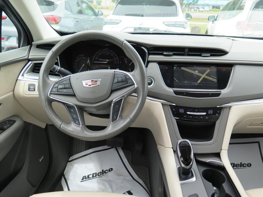 2018 Cadillac XT5 Premium Luxury FWD
