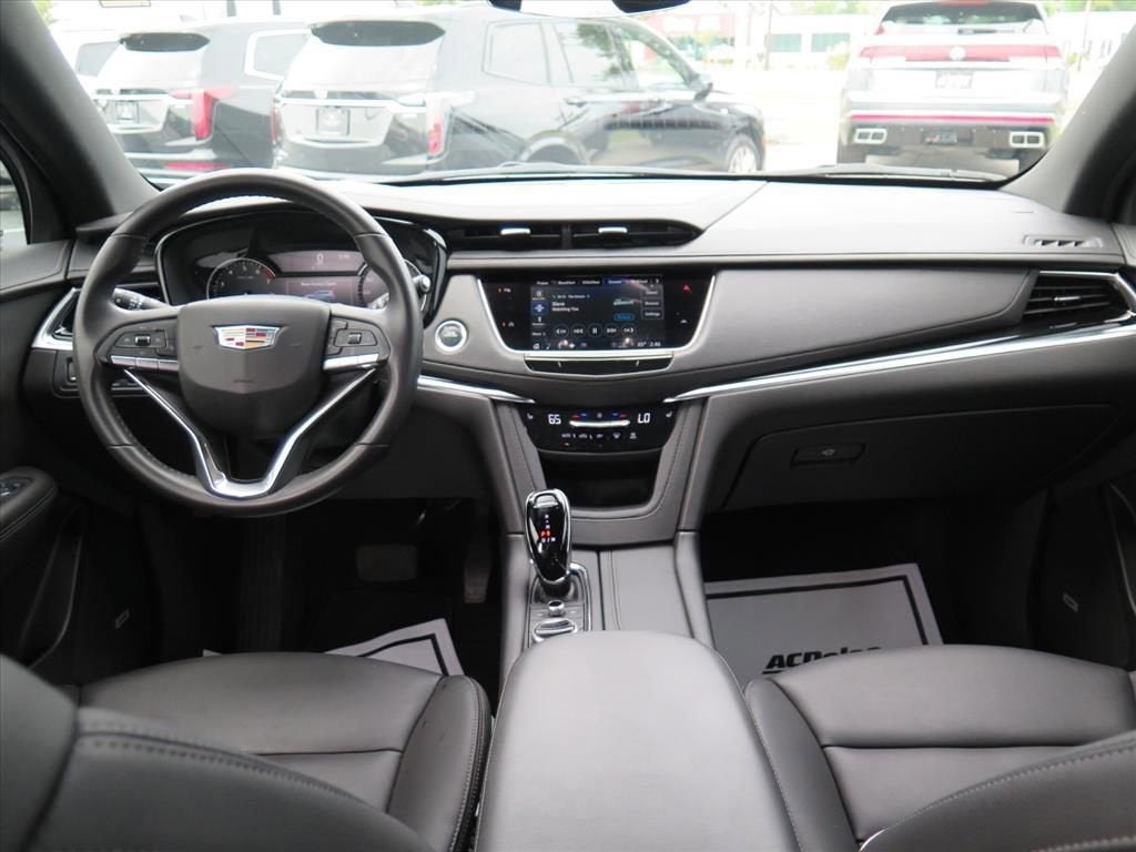 2024 Cadillac XT6 Luxury