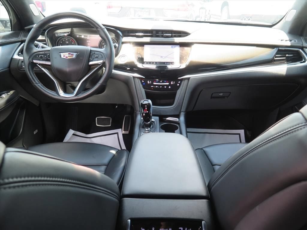 2025 Cadillac XT6 Sport