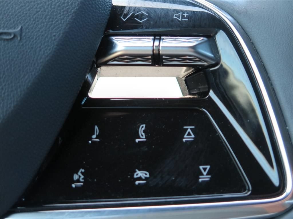 2024 Cadillac LYRIQ Sport 2