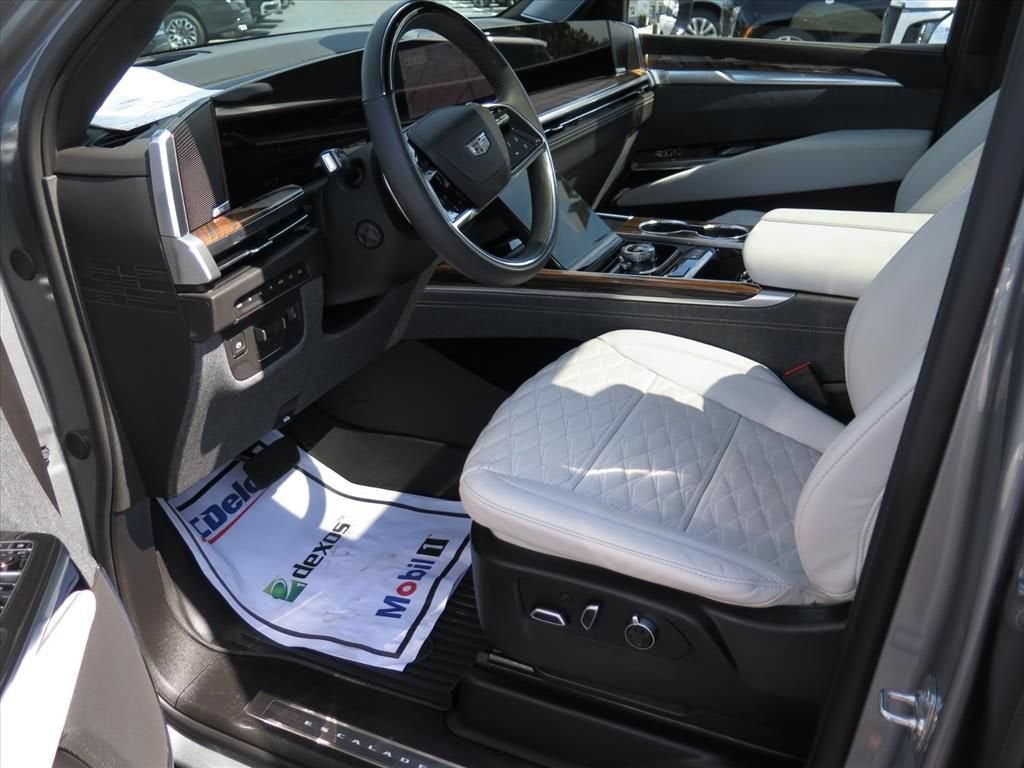 2026 Cadillac Escalade Platinum Sport