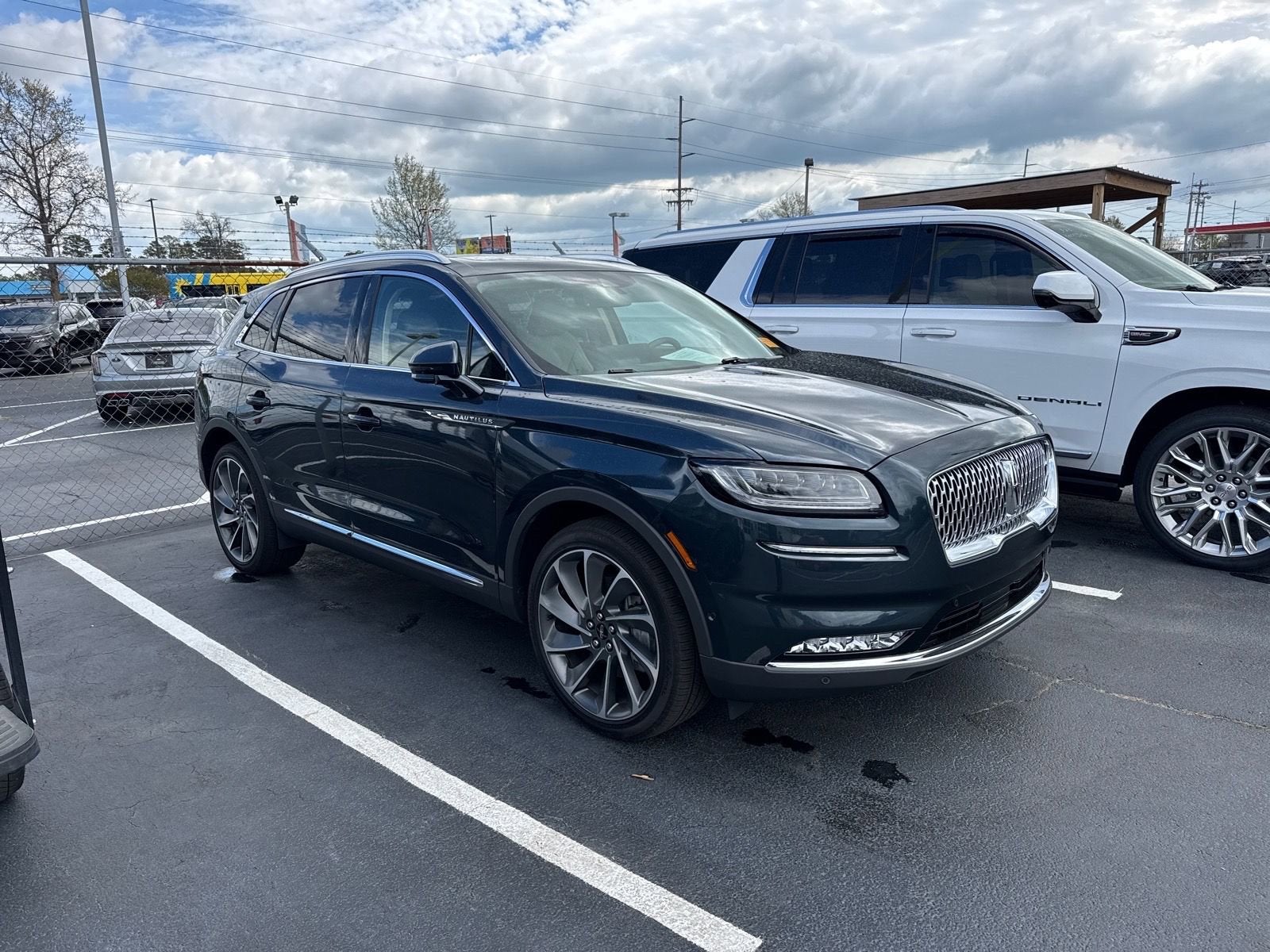 2023 Lincoln Nautilus Reserve