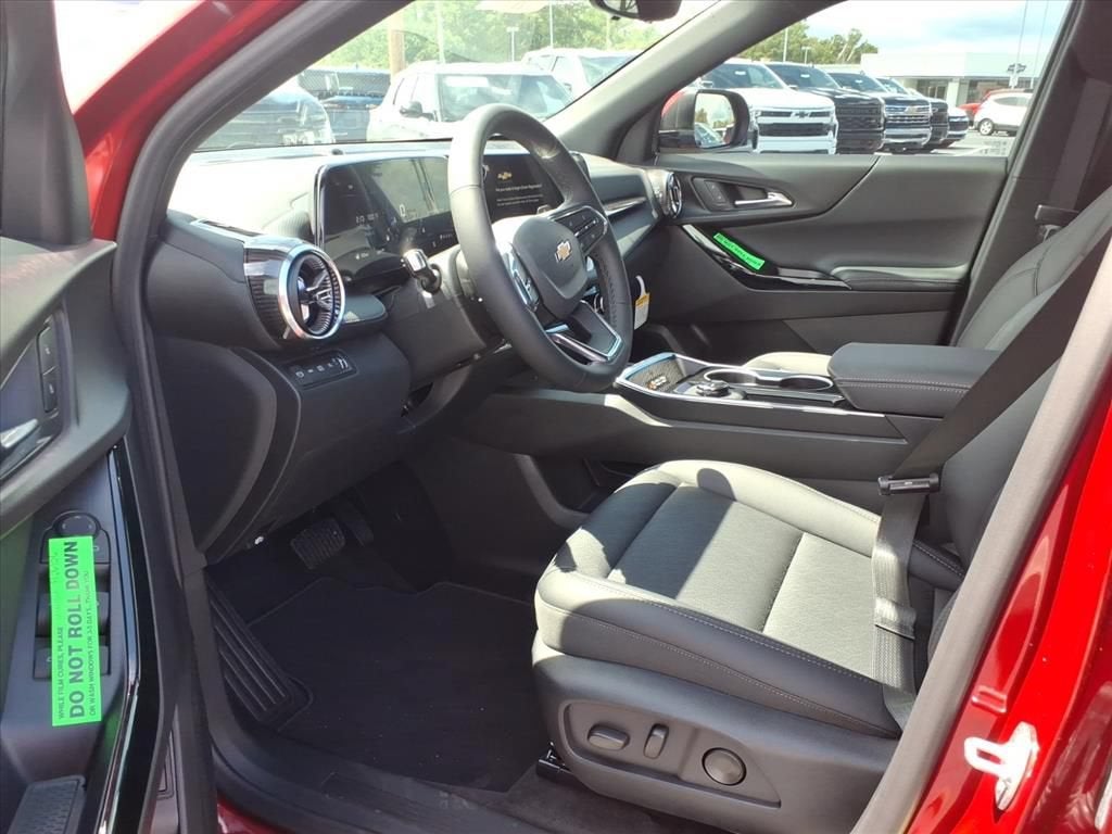 2027 Chevrolet Equinox LT - Photo 11