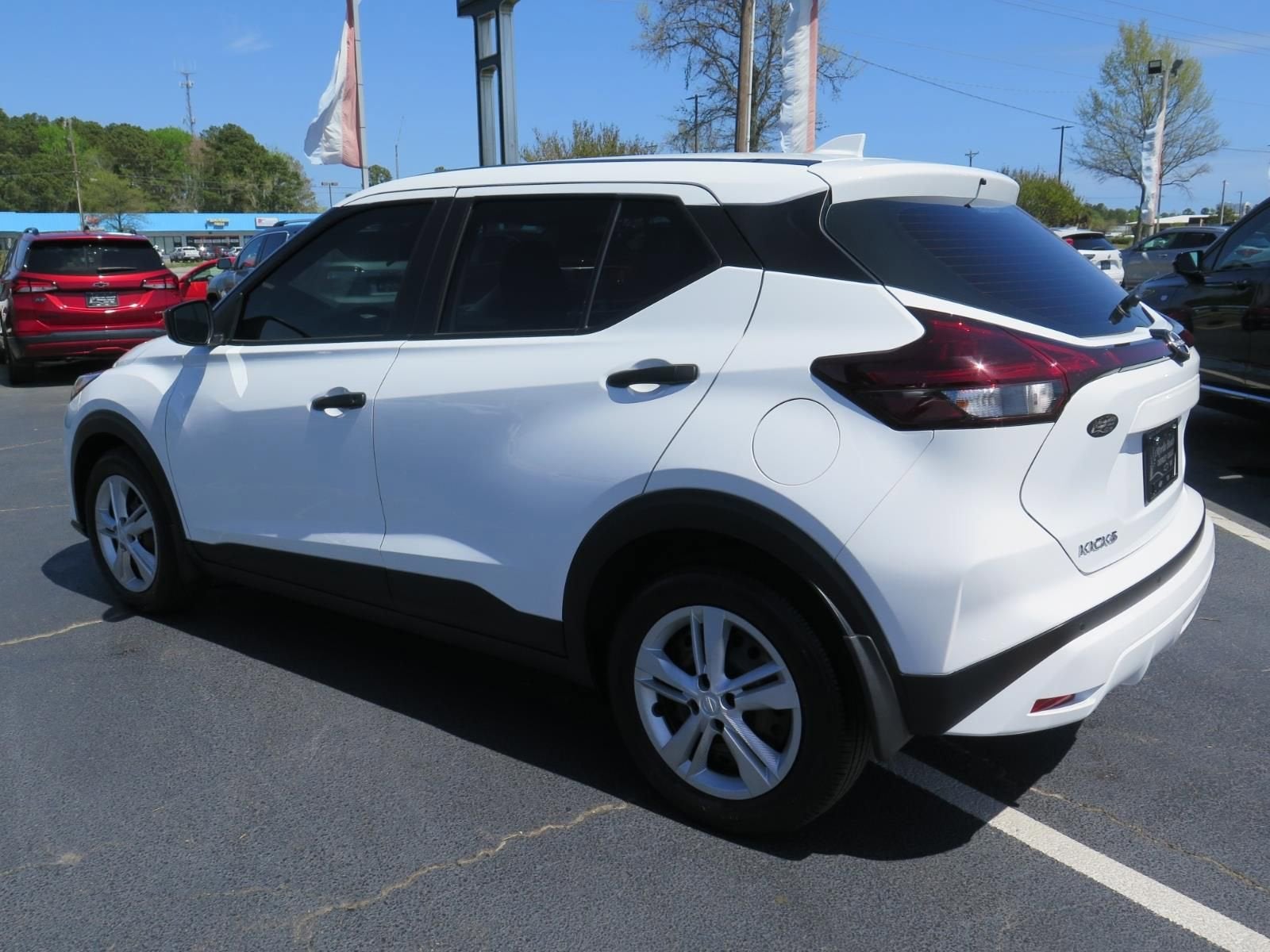 2024 Nissan Kicks S