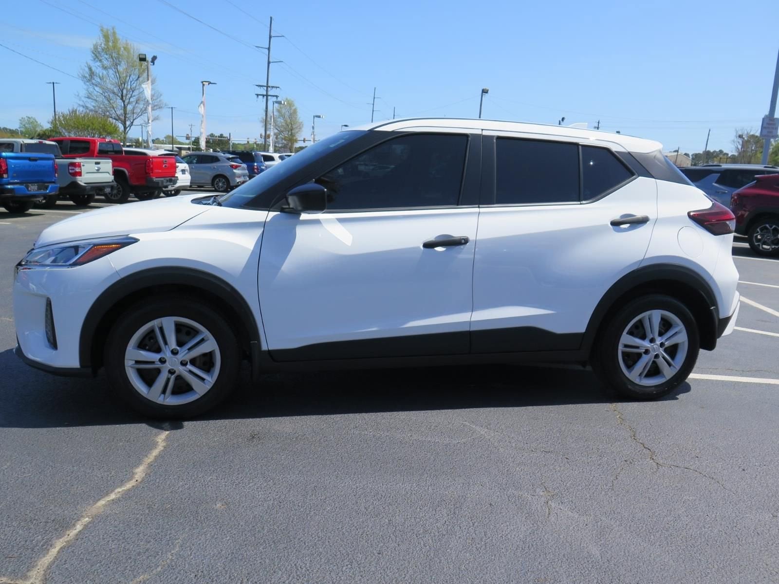 2024 Nissan Kicks S