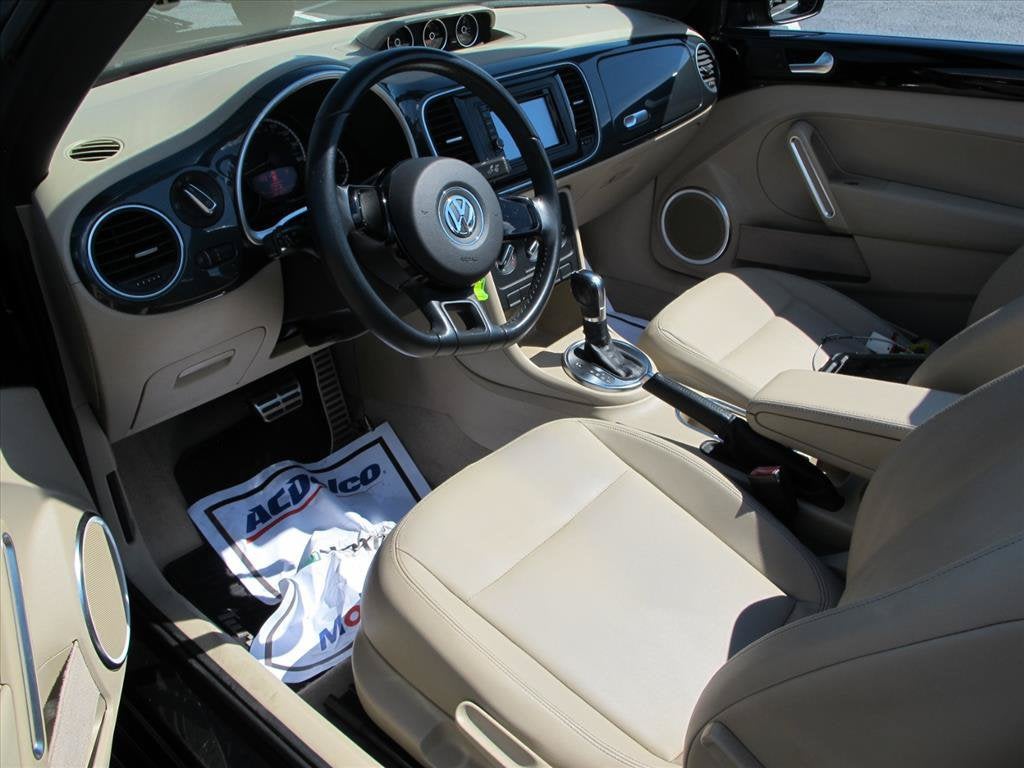 2013 Volkswagen Beetle Convertible 2.0T