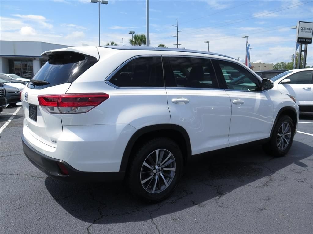 2019 Toyota Highlander SE
