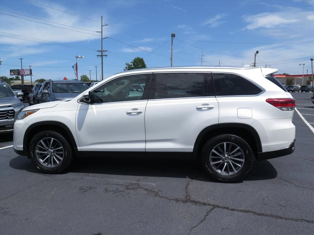 2019 Toyota Highlander SE