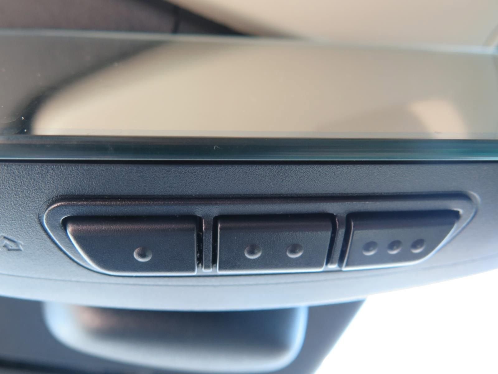 2024 Volvo XC60 Plus Dark Theme