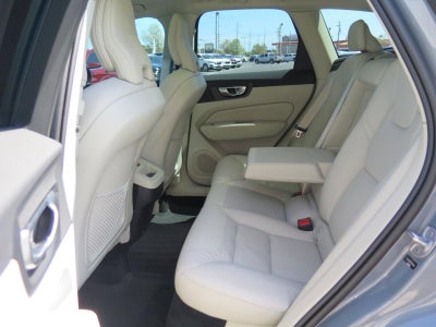 2024 Volvo XC60 Plus Dark Theme