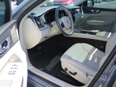 2024 Volvo XC60 Plus Dark Theme
